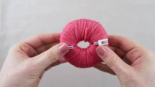 How to make pompoms using a pompom maker [upl. by Salazar]