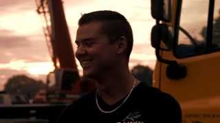 Kevin Bakker  Full Pull Officiële tractorpulling videoclip [upl. by Lonne]