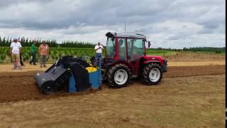 Imants 40 Series spader with Antonio Carraro TRH9800 [upl. by Erbas]