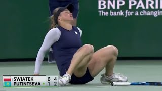 PUTINTSEVA CAUGHT CHEATING VS 🇵🇱 ŚWIĄTEK INDIAN WELLS R16 UMPIRE ASKS HER TO STOP AT CHANGEOVER [upl. by Keiryt]