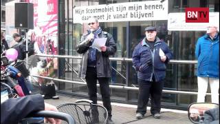 Protestmars met scootmobielen in EttenLeur [upl. by Corinna]