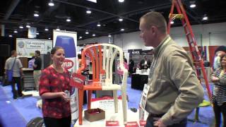 Krylon Dual Paint  Primer Plastic Chair Refinish With John Young of the Weekend Handyman [upl. by Yellah882]