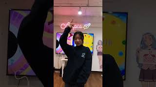 SOLO제니 Jennie アコピア練習生 jennie blackpink kpop 練習生 shorts kpopダンス dance kpopダンスレッスン 쇼츠 [upl. by Naiva163]