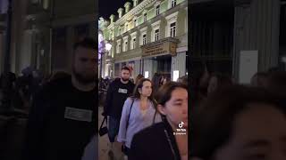 MoscowRussia NightLife StreetPerformers on kickcom kicklivestreaming party 92024 [upl. by Erodoeht]