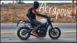 Yamaha XSR900 Akrapovic Titanium Exhaust vs Stock [upl. by Hnoj]