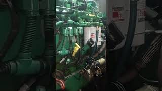 Engibe change diesel oil filterviralvideos machine mechanist [upl. by Lirret449]