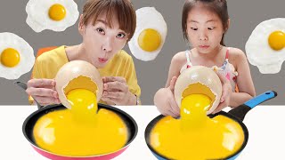 Seoeun cook Ostrich Egg instead of eggs with Mom [upl. by Dohsar]