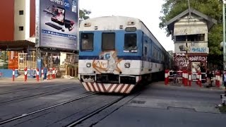 Tren Toshiba de TBA llegando a Colegiales [upl. by Liebermann]