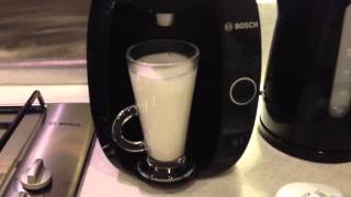 Making a Latte Macchiato on the Tassimo T20 [upl. by Yasdnil]