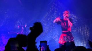 Grimes  Oblivion live Manchester Academy 120316 [upl. by Ressay]