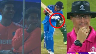 Virat Kohli suprised when Umpire help him for century by not giving gave wide Everyone got shocked [upl. by Sletten]