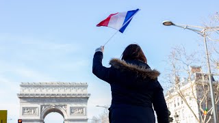 Paris  Le Convoi de la liberté sur les ChampsÉlysées [upl. by Oilla209]