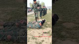 Rèn thể lực ngày mới các chú bộ đội respect bodoivietnam quandoivietnam short shortvideo [upl. by Anirat]