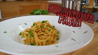 Einfaches Pasta Rezept mit Süßkartoffel Sauce  Essen unter 5€ [upl. by Mendez]