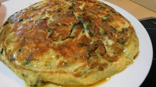 Tortilla de espinacas rellena [upl. by Apurk]