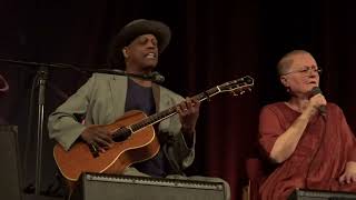 Eric Bibb amp Ulla Bibb  Send Us Brighter Days live Saitensprünge Bad Aibling [upl. by Gasperoni845]