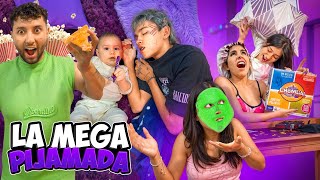 PIJAMADA TODA LA NOCHE🛌😂🍡PERDEDOR EL QUE SE DUERMA😈 FAMILIA RECOCHA [upl. by Xerxes276]