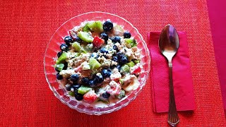 Haferflocken mit Joghurt Milch und frischem Obst  ein schnelles und gesundes Frühstück [upl. by Pacheco]