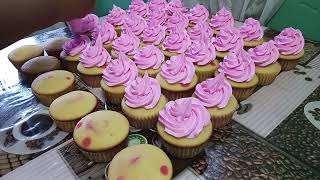 strawberry swirl cupcakes with tall frosting swirl [upl. by Edva]