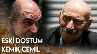 Eski Dostlarım Ezeli Tartıyor  Ramiz Karaeski [upl. by Nemracledairam]